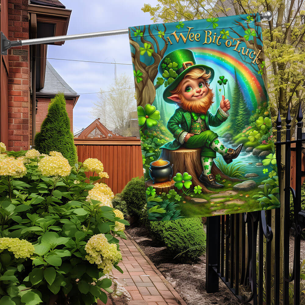 Bimipi  Leprechaun St Patrick's Day Irish Wee Bit O' Luck Flag