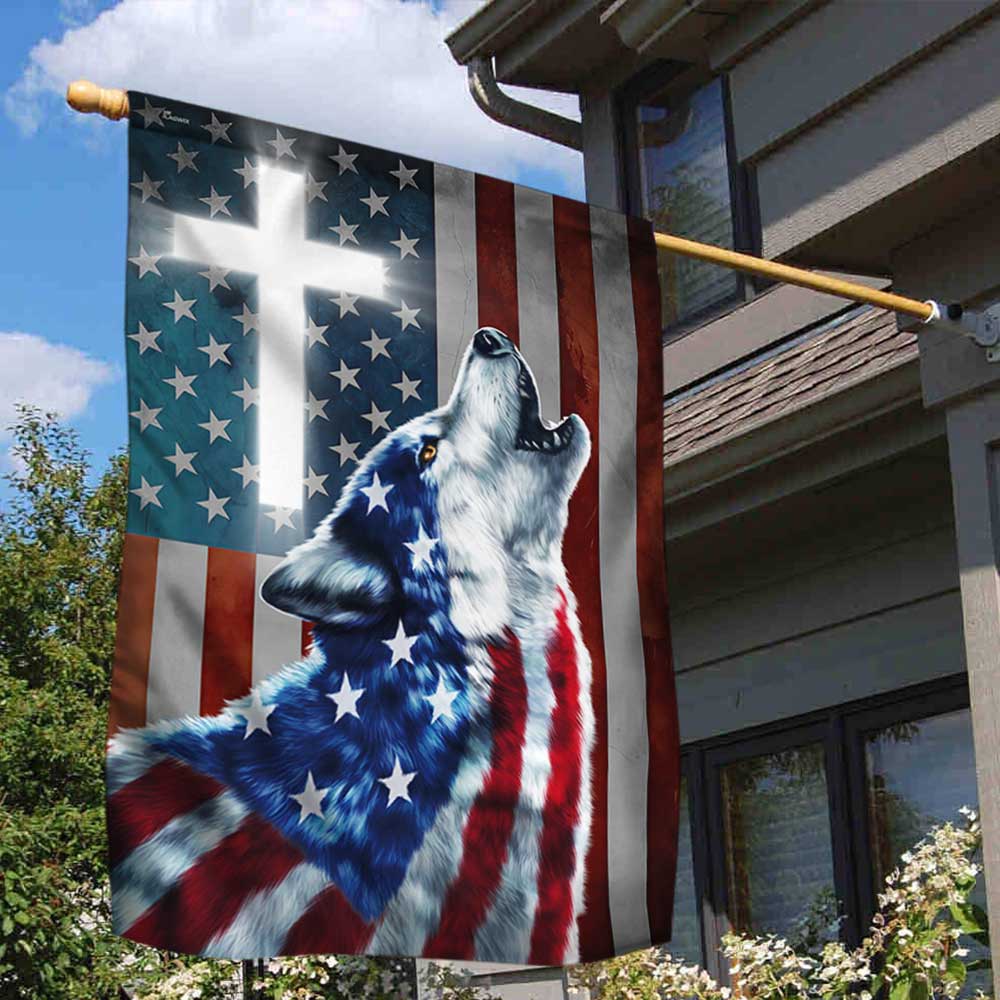 Patriotic Wolf Howling American Flag